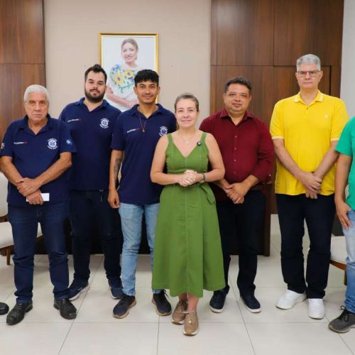 Prefeita discute melhorias salariais para motoristas de ambulância em Várzea Grande