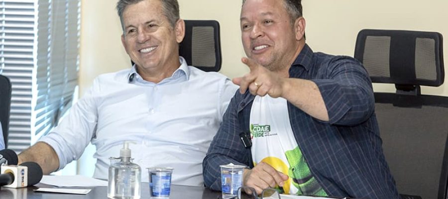 Poder Político: Cláudio Ferreira e Mauro Mendes são os grandes vitoriosos da eleição