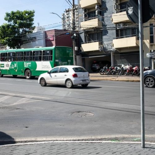 Prefeito ameaça acionar a Justiça para romper contrato: “danoso aos cofres públicos”