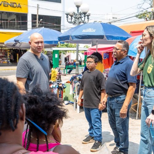 Prefeito e secretária de Ordem Pública fiscalizam desocupação de calçadas no centro de Cuiabá