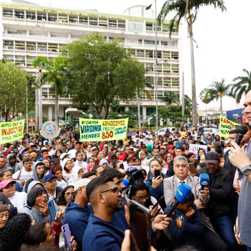 Prefeito quer novo levantamento sobre famílias e admite comprar área invadida em Cuiabá