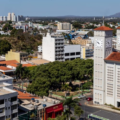 Prefeitura anuncia entrega de lotes urbanizados a inscritos no programa Casa Cuiabana