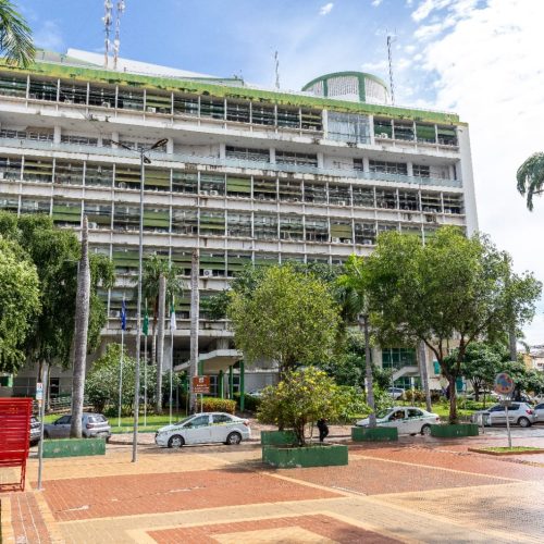 Prefeitura de Cuiabá quita salários, prêmio saúde e movimenta R$ 84 milhões