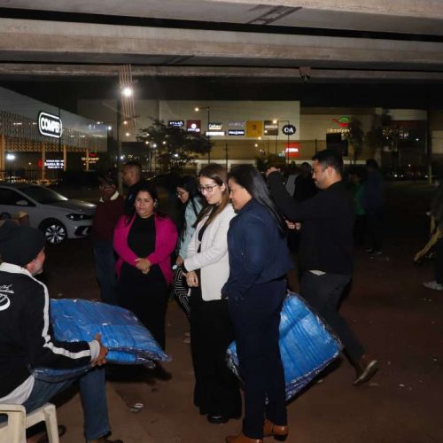 Prefeitura entrega sopa e cobertores às pessoas em situação de rua em VG