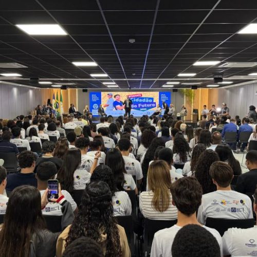 Governo de Mato Grosso reconhece escolas que se destacaram em projeto de cidadania e democracia