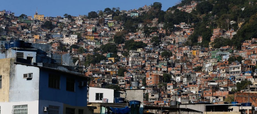 Projeto de turismo em favelas do Rio prepara rota especial para a Copa