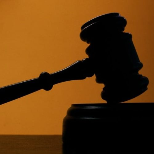 Quadrilha é condenada a 40 anos por duplo homicídio ligado à facção criminosa