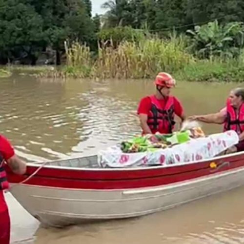 Resgatadas mãe e filha ilhadas em residência no Nortão após fortes chuvas