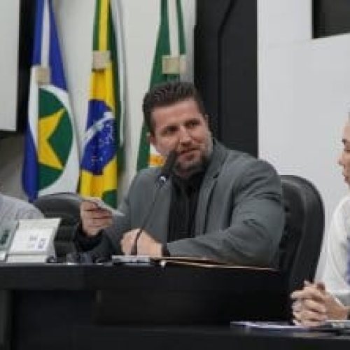 Relatório final de CPI da CS Mobi pede indiciamento de Emanuel Pinheiro e ex-secretário Vuolo
