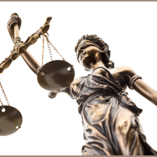 Réu é condenado a 28 anos por matar alvo com tiro na cabeça dentro de veículo