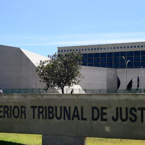 STJ aponta invasão ilegal da PM e anula decisão que condenou homem por tráfico em MT