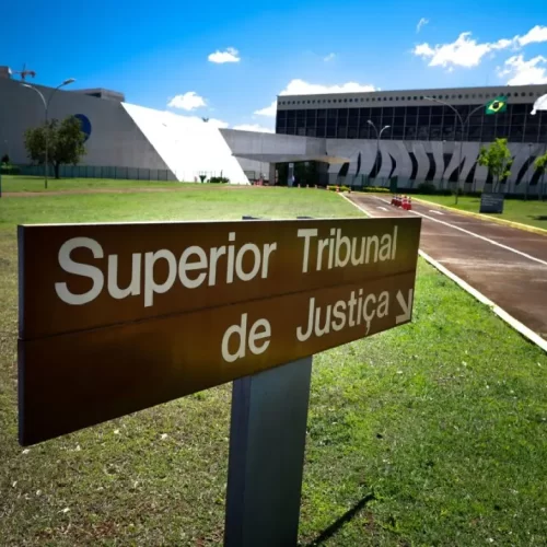 STJ mantém prisão e condenação de homem que matou companheira com pauladas