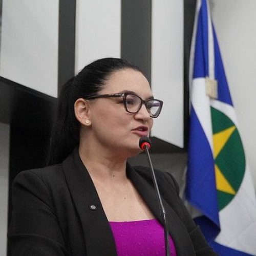 Samantha nega perseguição e acusa vereador de politizar rejeição de projeto na CCJ