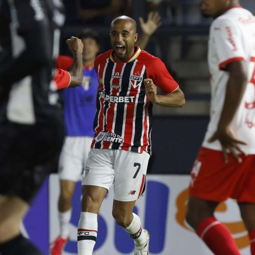 São Paulo e Palmeiras se garantem nas semis do Campeonato Paulista