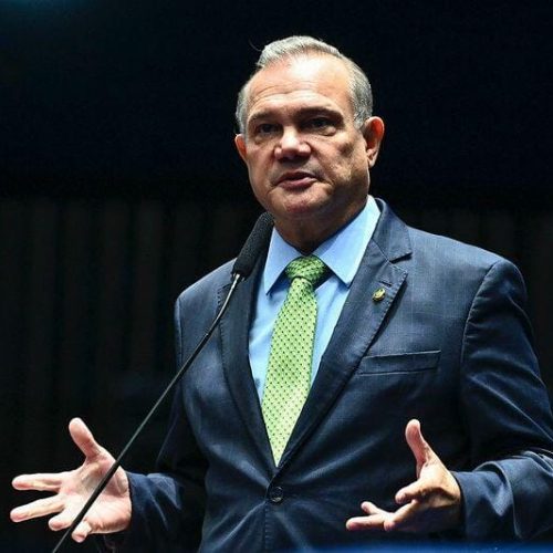 Senador volta a defender CPI após ministro de Lula admitir “safadeza” no INSS