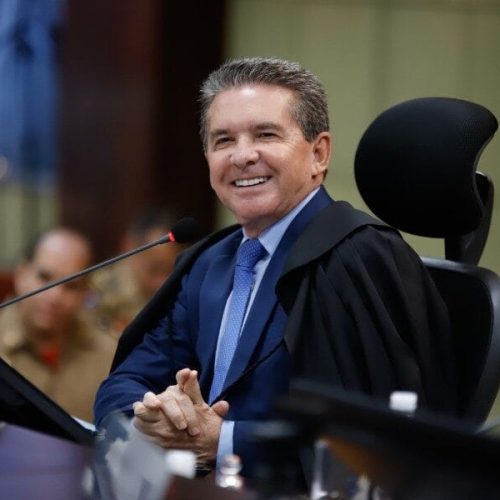 Sérgio Ricardo será reeleito nesta terça-feira para presidir o Tribunal de Contas por mais dois anos