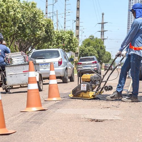 RONDONOPOLIS: Quatro meses: Município contrata empresa para tapa-buracos até dezembro