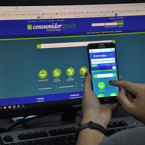 Servidores não devem renegociar consignados enquanto empresas estiverem sob verificação