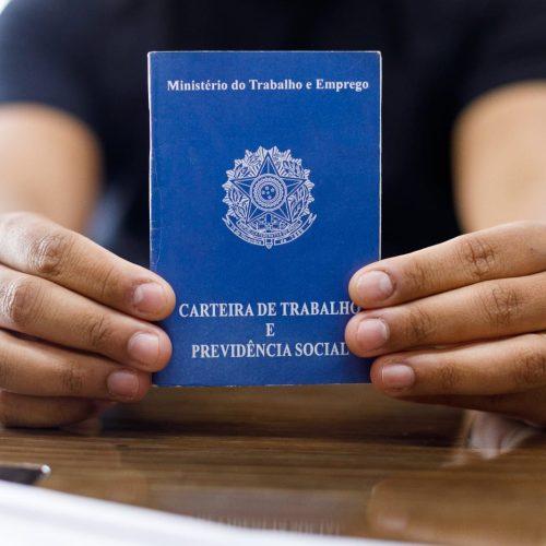 Sine oferece quase mil vagas de emprego com salários de até R$ 7 mil na capital; confira