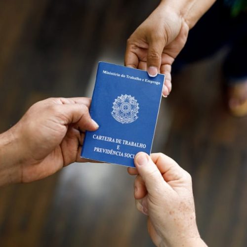 Sine tem mais de mil vagas, sendo 70% delas para pessoas com ensino fundamental