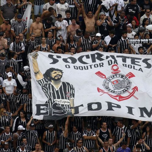 Sócrates, ídolo do Corinthians e da seleção, recebe honraria na Alesp