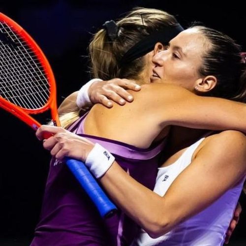 Stefani garante Brasil pela 1ª vez em decisão feminina do WTA Finals
