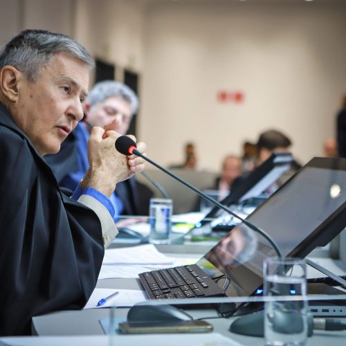 TCE determina devolução de R$ 318 mil por falhas em obra de iluminação pública em MT