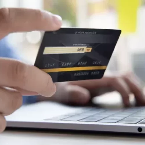 TJ nega indenização a cliente que desejava ampliar limite do cartão de crédito