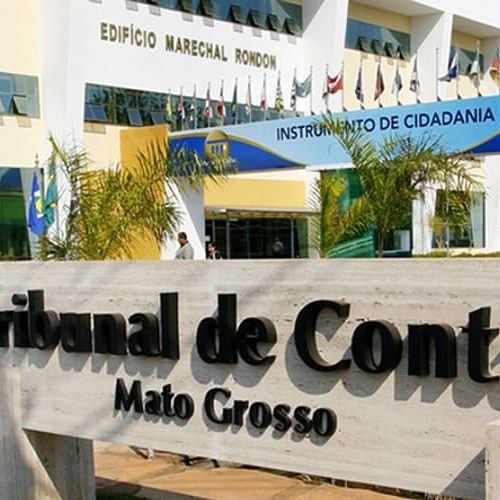 TJ suspende condenação de ex-auditor do TCE condenado por cobrar propina