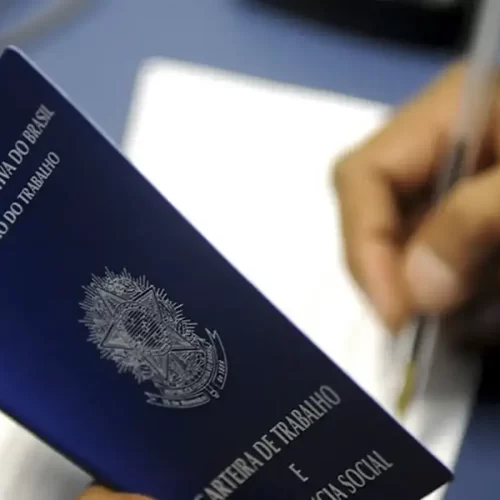 Reforma trabalhista altera férias em 2025? Entenda o que pode acontecer