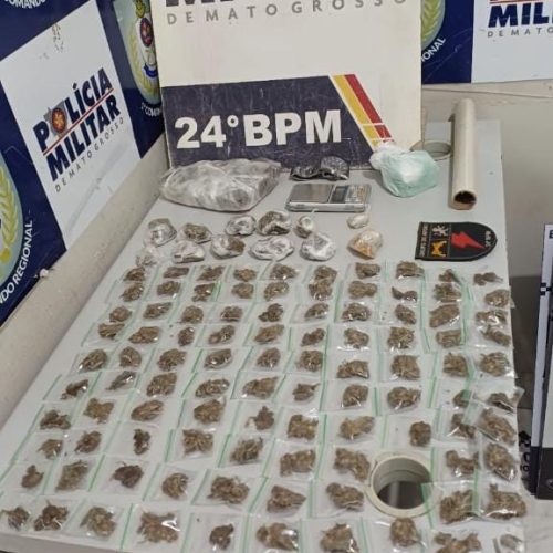 Traficante é preso com 110 porções de maconha em quitinete na capital