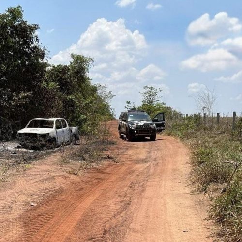 Três corpos carbonizados são encontrados em caminhonete próxima à fronteira com a Bolívia