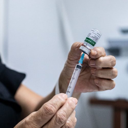 Vacinação contra meningite está disponível nas Unidades de Saúde de Cuiabá