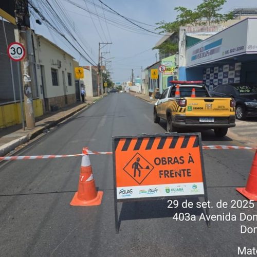 Vazamento em adutora deixa três bairros sem água e fecha avenida em Cuiabá