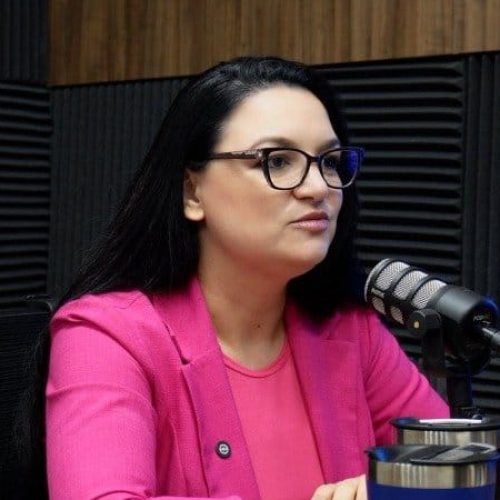 Vereadora adota cautela em processo contra vereadores afastados após operação