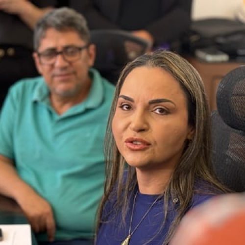 Vice-prefeita de Cuiabá reage a decreto de Abílio e afirma que seguirá exercendo funções