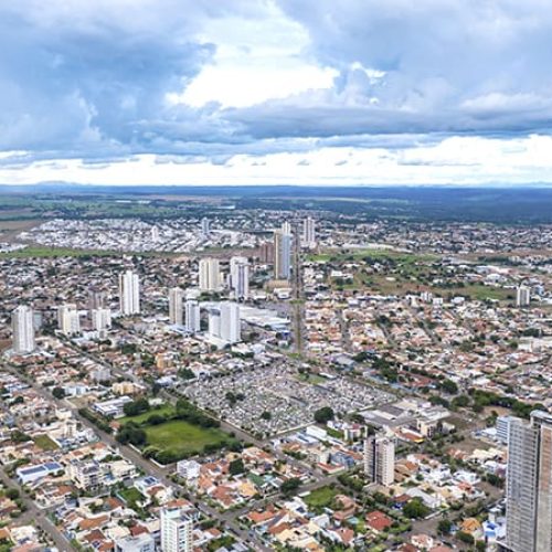 RONDONOPOLIS: Usina de etanol de grãos: Cláudio Ferreira destaca investimento histórico de indústria em Rondonópolis