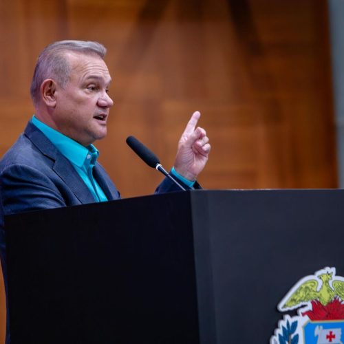 Wellington considera que eleição sem Bolsonaro não será democrática e descarta “plano B”