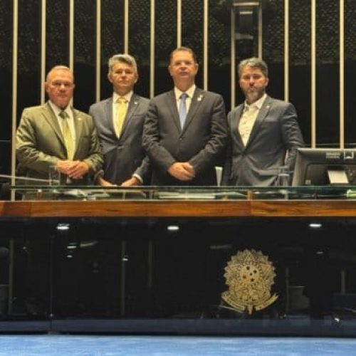 Wellington passa madrugada no Senado em protesto contra decisão do STF