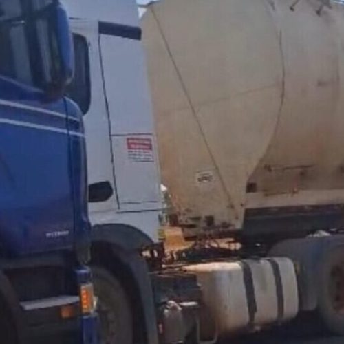 TRANSITO: Carretas batem de frente na BR-163 entre Lucas o Rio Verde e Nova Mutum