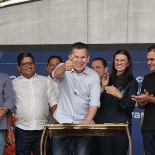 Mauro entrega 175 casas e anuncia mais R$ 39 milhões de investimentos em município no Noroeste