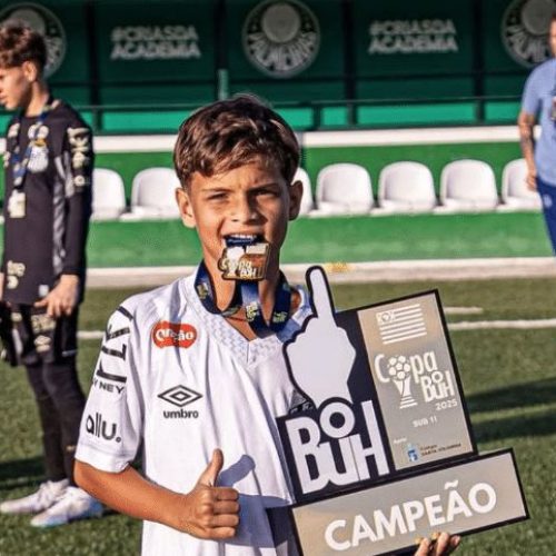 Sinopense Cristiano Ronaldo assina com o Grêmio após deixar categorias de base do Santos