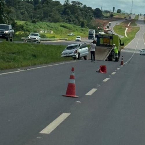 Sorriso: Gol capota na BR-163, mas ninguém fica ferido