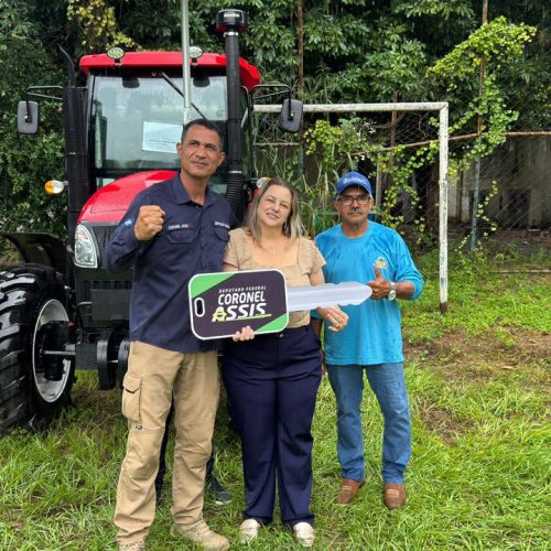 Itanhangá-MT: Vice-prefeita de Itanhangá participa de evento estadual e garante trator para o município em agenda em Cuiabá