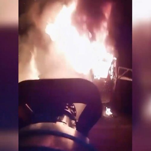 Sorriso: Bombeiros combatem incêndio em carro no Anel Viário