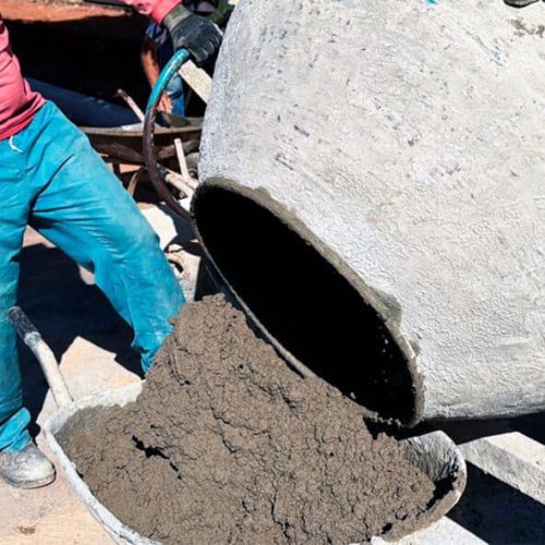 Sinop abre a semana com 381 vagas de emprego e destaque para indústria e construção civil