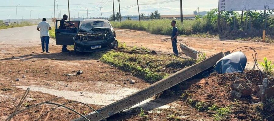 Colisão traseira entre carros deixa cinco feridos na BR-163 em Sorriso