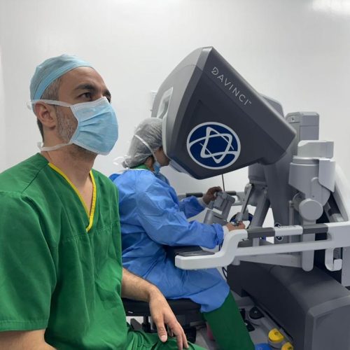 Hospital Central amplia cirurgias robóticas para pacientes do SUS