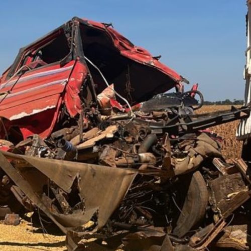 Acidente com carretas em rodovia entre Sinop e Vera deixa um morto