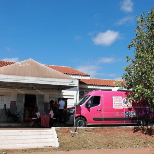 Confira a agenda de atendimentos da Van Rosa nesta semana